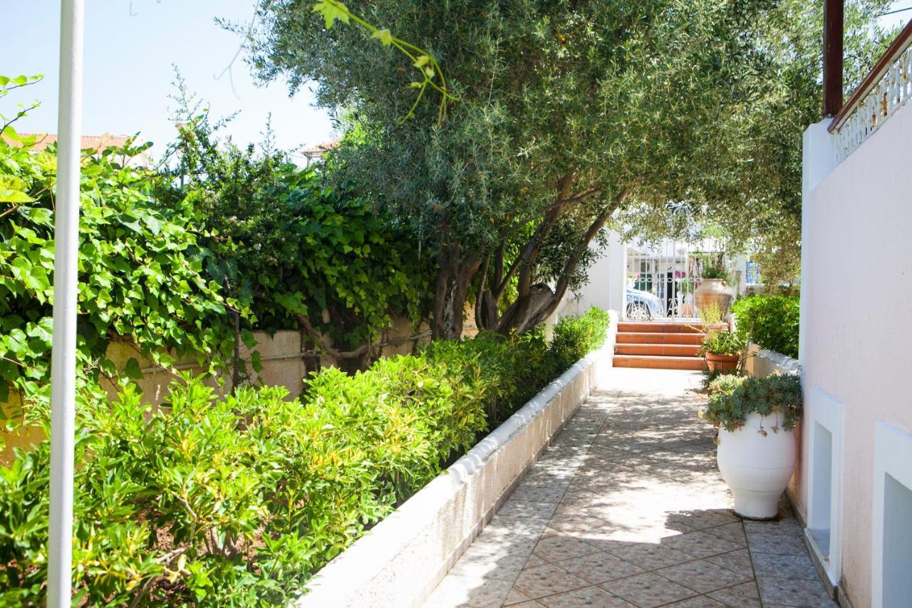 Tzivras Villa & Apartments Λάσση Εξωτερικό φωτογραφία